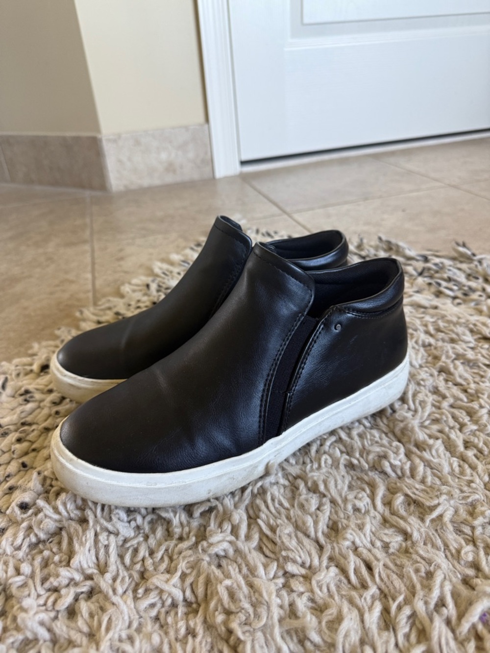 Dr. Scholl's Black Leather Slip-On Sneakers